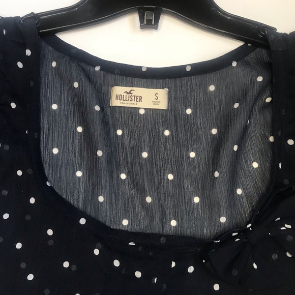 Hollister navy pok a dot top size small - Picture 7 of 8